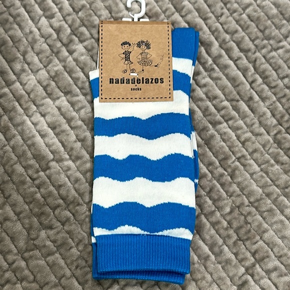 NWT crew youth socks- sock waves 8y - Picture 2 of 4